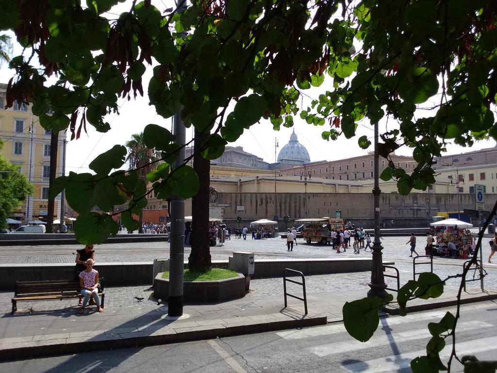 Domus Al Vaticano 36 Bed & Breakfast Rome Exterior photo